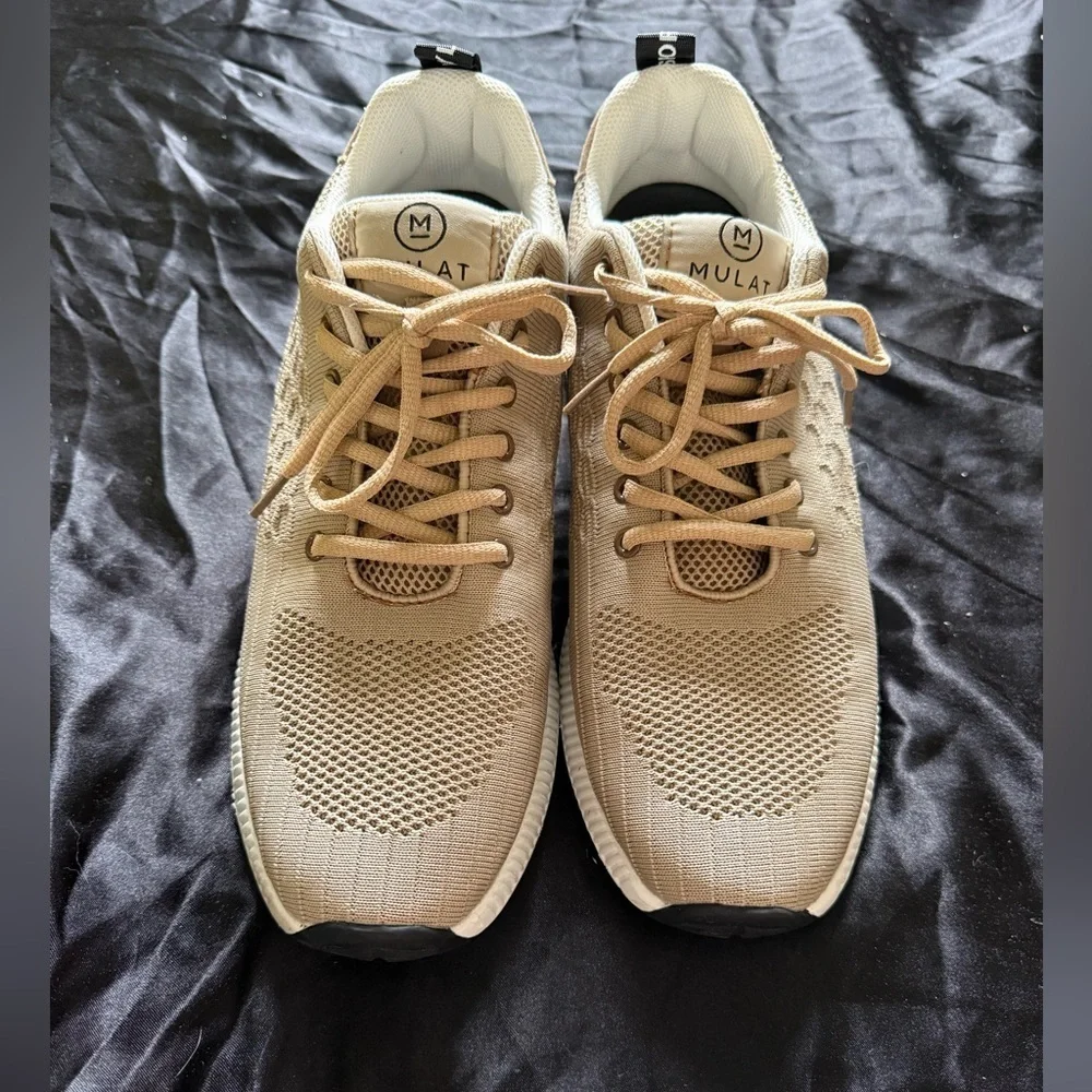 Men's Tan Sneakers